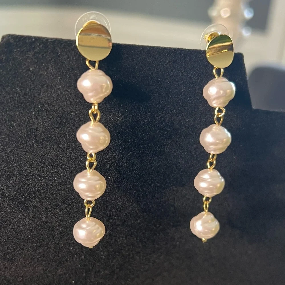 8 SETS IN GORGEOUS VERSATILE EARRINGS BUNDLE -NWT AND🔥🔥🔥 - Picture 9 of 9